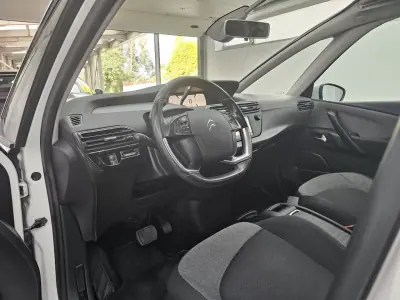 Citroën C4 Grand Picasso 2018 - 13650 EUR, 245556 km - AUTO.MOTO.pt - 245556km - foto 8 de 43