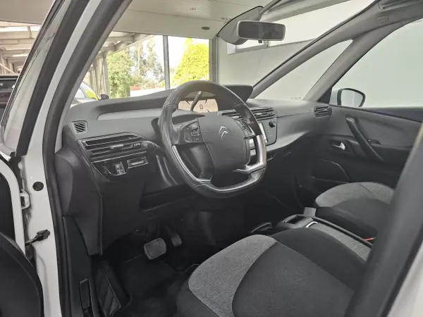 Citroën C4 Grand Picasso 2018 - 13650 EUR, 245556 km - AUTO.MOTO.pt - 245556km - foto 8 de 43