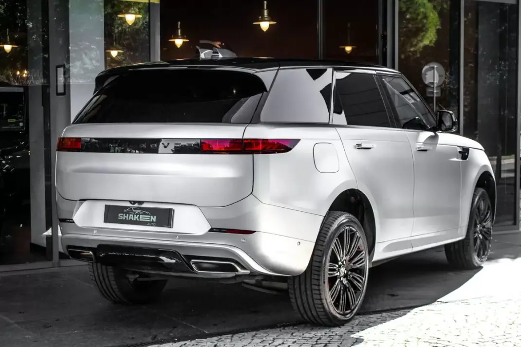 Land Rover Range Rover Sport 2023 - 83990 EUR, 131215 km - AUTO.MOTO.pt - 131215km - foto 4 de 46