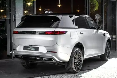 Land Rover Range Rover Sport 2023 - 83990 EUR, 131215 km - AUTO.MOTO.pt - 131215km - foto 4 de 46