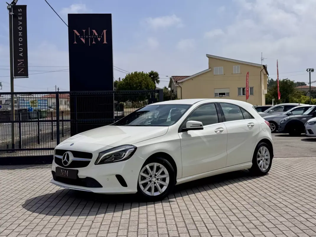 Mercedes-Benz A 200 2016 - 19990 EUR, 110000 km - AUTO.MOTO.pt - 110000km - foto 1 de 19