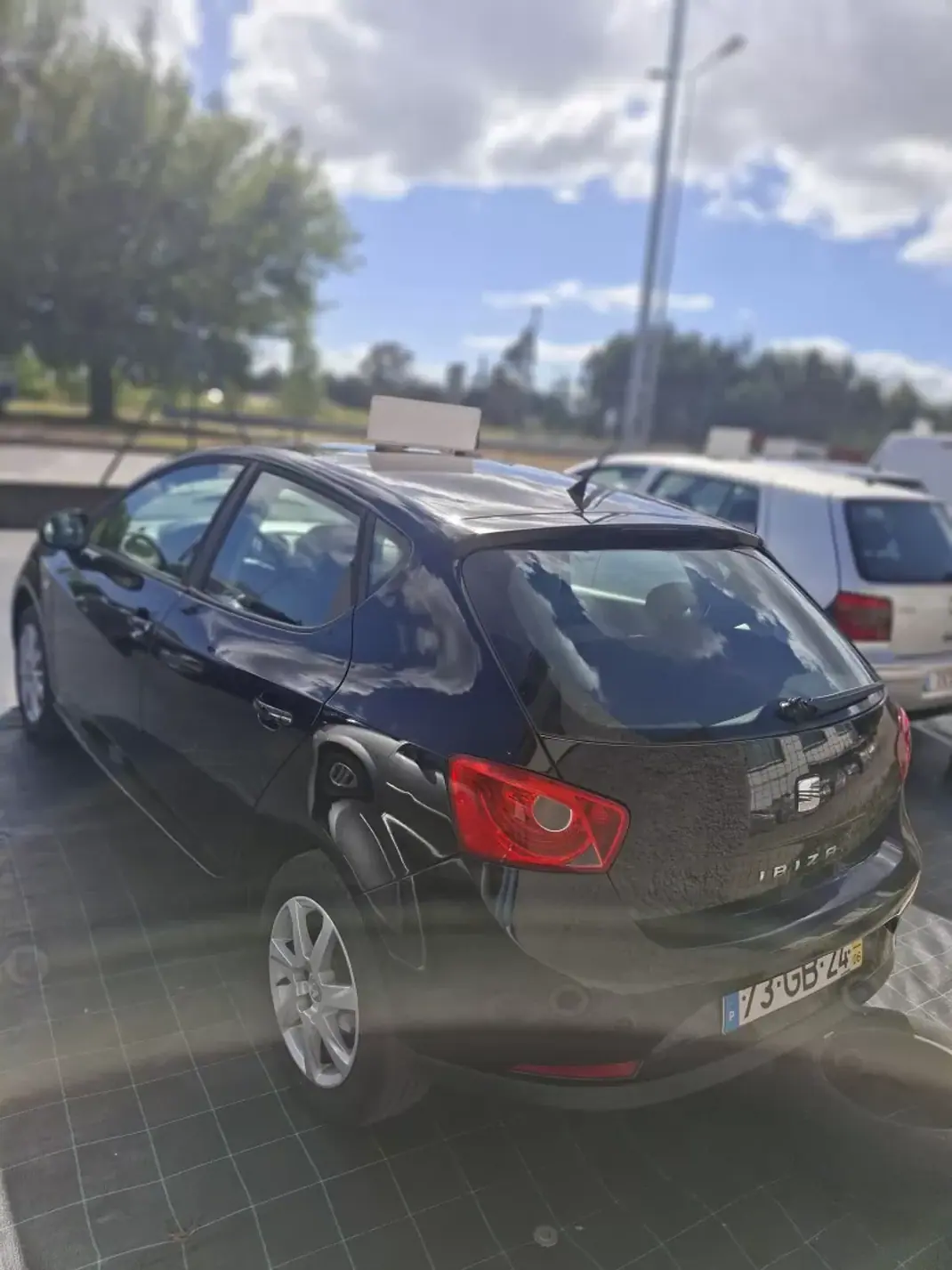SEAT Ibiza 2008 - 6900 EUR, 500000 km - AUTO.MOTO.pt - 500000km - foto 3 de 12