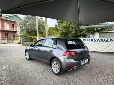 Volkswagen Golf 2019 - 16990 EUR, 165000 km - AUTO.MOTO.pt - 165000km - foto 10 de 12