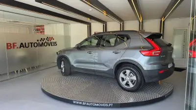 Volvo XC 40 2018 - 21900 EUR, 36539 km - AUTO.MOTO.pt - 36539km - foto 14 de 52