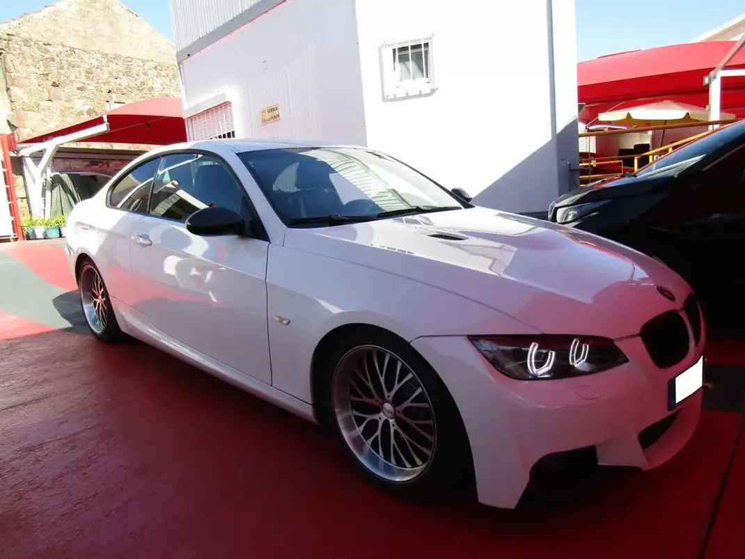 BMW 320 2008 - 15950 EUR, 272190 km - 272190km - foto 3 de 22