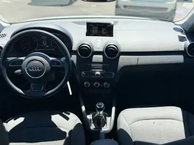 Audi A1 Sportback 2016 - 12990 EUR, 158353 km - AUTO.MOTO.pt - 158353km - foto 12 de 17