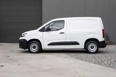 Citroën Berlingo hdi 2021 - 14900 EUR, 116000 km - AUTO.MOTO.pt - 116000km - foto 9 de 23