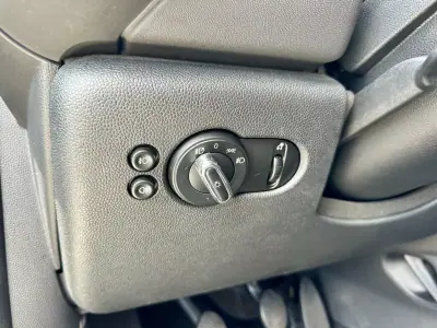 MINI 3 Portas 2017 - 14990 EUR, 95000 km - AUTO.MOTO.pt - 95000km - foto 30 de 32