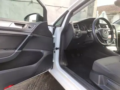 Volkswagen Golf 2018 - 15900 EUR, 106000 km - AUTO.MOTO.pt - 106000km - foto 9 de 29
