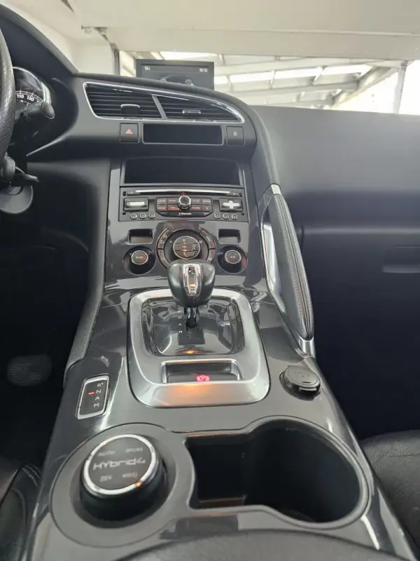 Peugeot 3008 2013 - 10990 EUR, 238991 km - AUTO.MOTO.pt - 238991km - foto 19 de 26