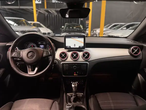 Mercedes-Benz CLA 180 2016 - 16990 EUR, 163300 km - AUTO.MOTO.pt - 163300km - foto 11 de 28