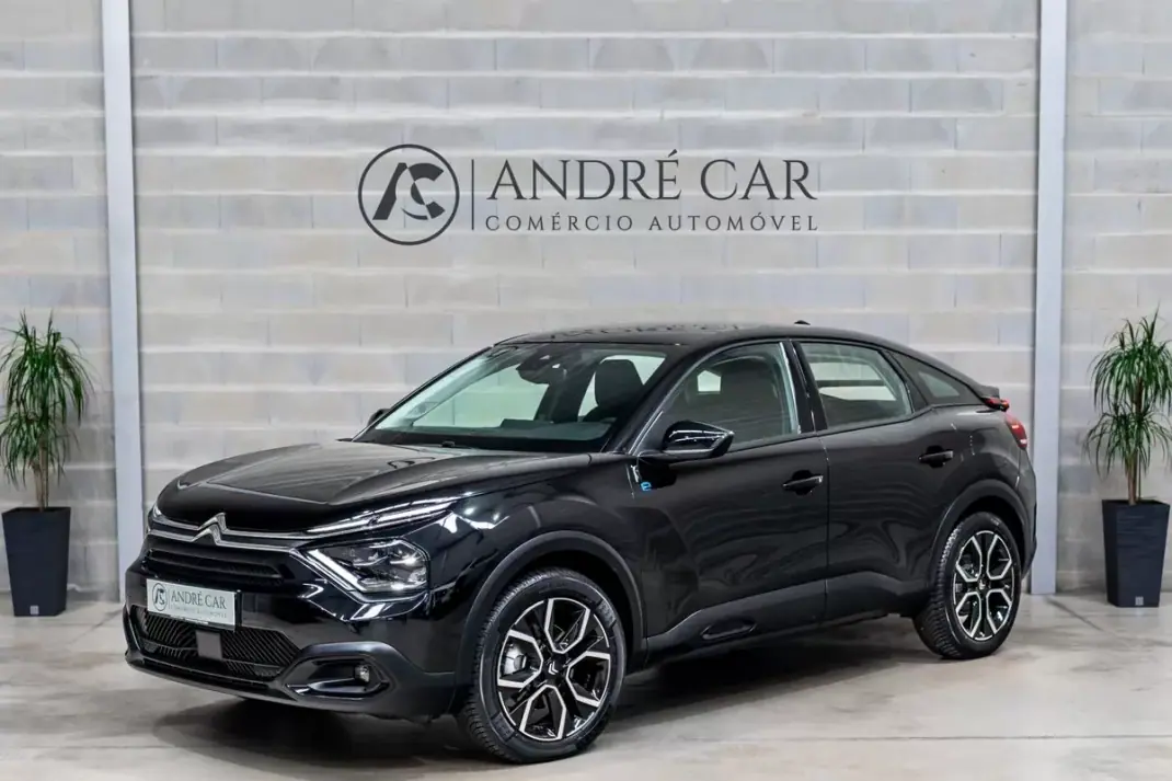 Citroën e-C4 2024 - 22950 EUR, 9452 km - AUTO.MOTO.pt - 9452km - foto 1 de 53