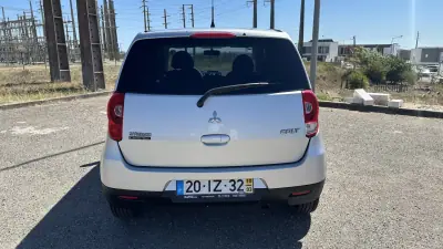 Mitsubishi Colt 2010 - 4900 EUR, 135000 km - 135000km - foto 7 de 13