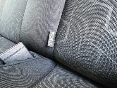 Peugeot Partner 2018 - 14900 EUR, 140000 km - AUTO.MOTO.pt - 140000km - foto 15 de 37