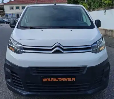 Citroën Jumpy 2018 - 13900 EUR, 151160 km - AUTO.MOTO.pt - 151160km - foto 2 de 17