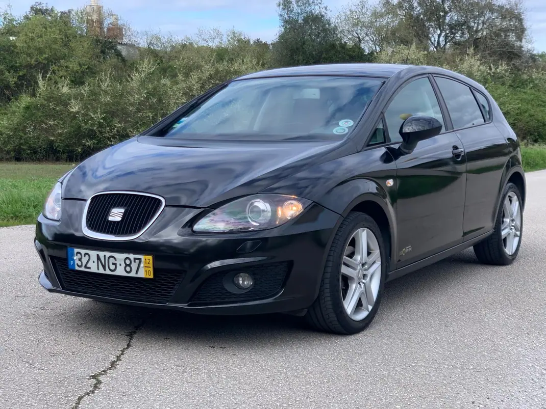 SEAT Leon 2012 - 7150 EUR, 132560 km - AUTO.MOTO.pt - 132560km - foto 1 de 15