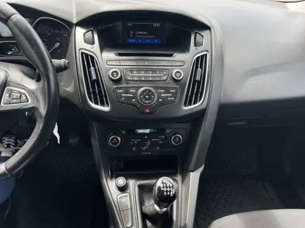 Ford Focus SW 2016 - 10490 EUR, 154200 km - AUTO.MOTO.pt - 154200km - foto 13 de 20