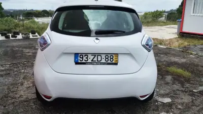 Renault Zoe 2019 - 12500 EUR, 70000 km - AUTO.MOTO.pt - 70000km - foto 6 de 28
