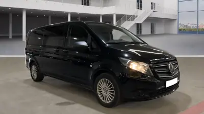 Mercedes-Benz eVito Tourer 2023 - 41999 EUR, 250000 km - AUTO.MOTO.pt - 250000km - foto 3 de 10