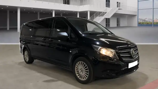Mercedes-Benz eVito Tourer 2023 - 41999 EUR, 250000 km - AUTO.MOTO.pt - 250000km - foto 3 de 10