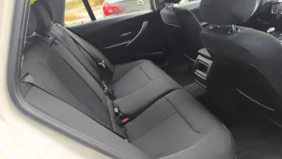 BMW 318 2014 - 12700 EUR, 219000 km - 219000km - foto 14 de 21