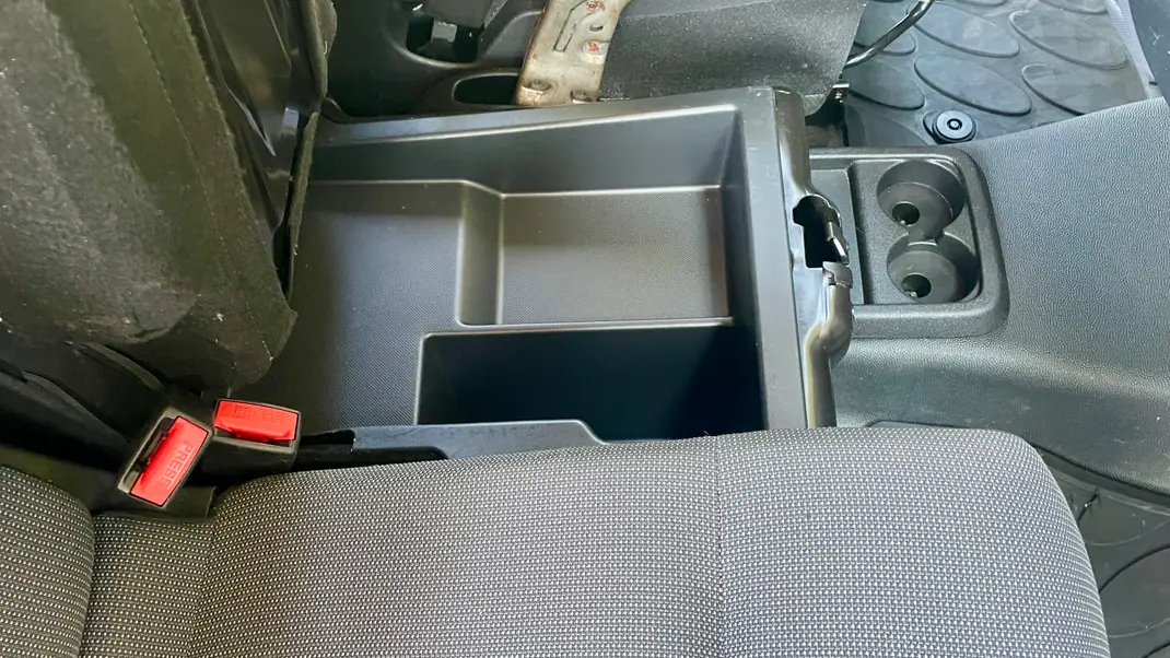 Citroën Berlingo 1.6 BlueHDi Feel 2018 - 12900 EUR, 107000 km - AUTO.MOTO.pt - 107000km - foto 9 de 12