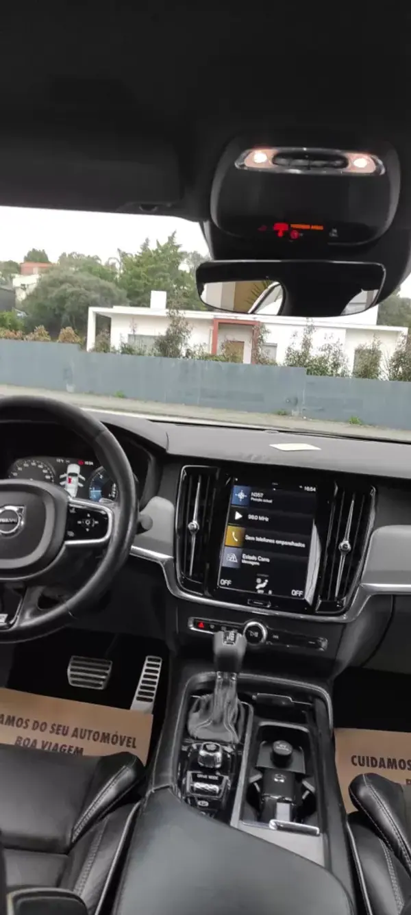Volvo S90 2018 - 14850 EUR, 404000 km - AUTO.MOTO.pt - 404000km - foto 5 de 7