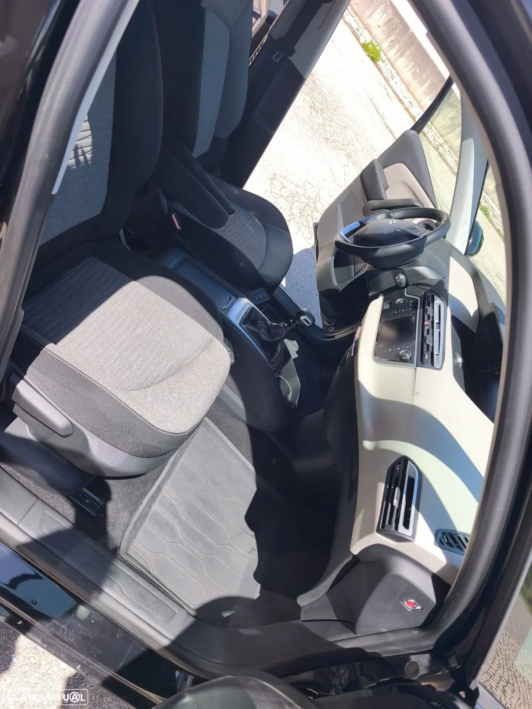 Citroën Grand C4 Spacetourer 2020 - 16300 EUR, 106000 km - 106000km - foto 10 de 13
