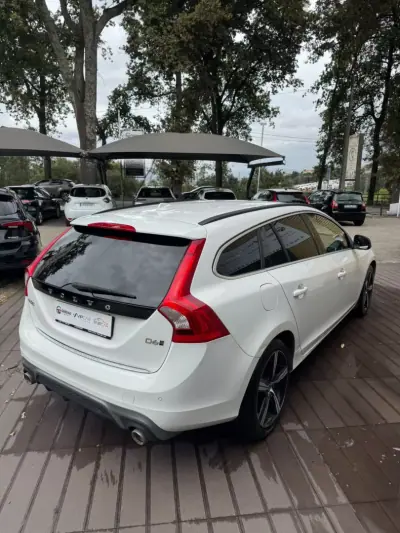 Volvo V60 2017 - 16750 EUR, 115134 km - foto 4 de 6