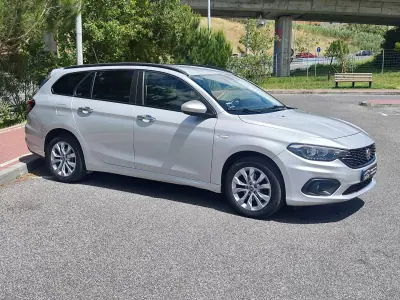Fiat Tipo Station Wagon 2019 - 10780 EUR, 103800 km - AUTO.MOTO.pt - 103800km - foto 5 de 38