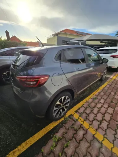 Renault Clio 2020 - 14750 EUR, 99575 km - AUTO.MOTO.pt - 99575km - foto 2 de 5