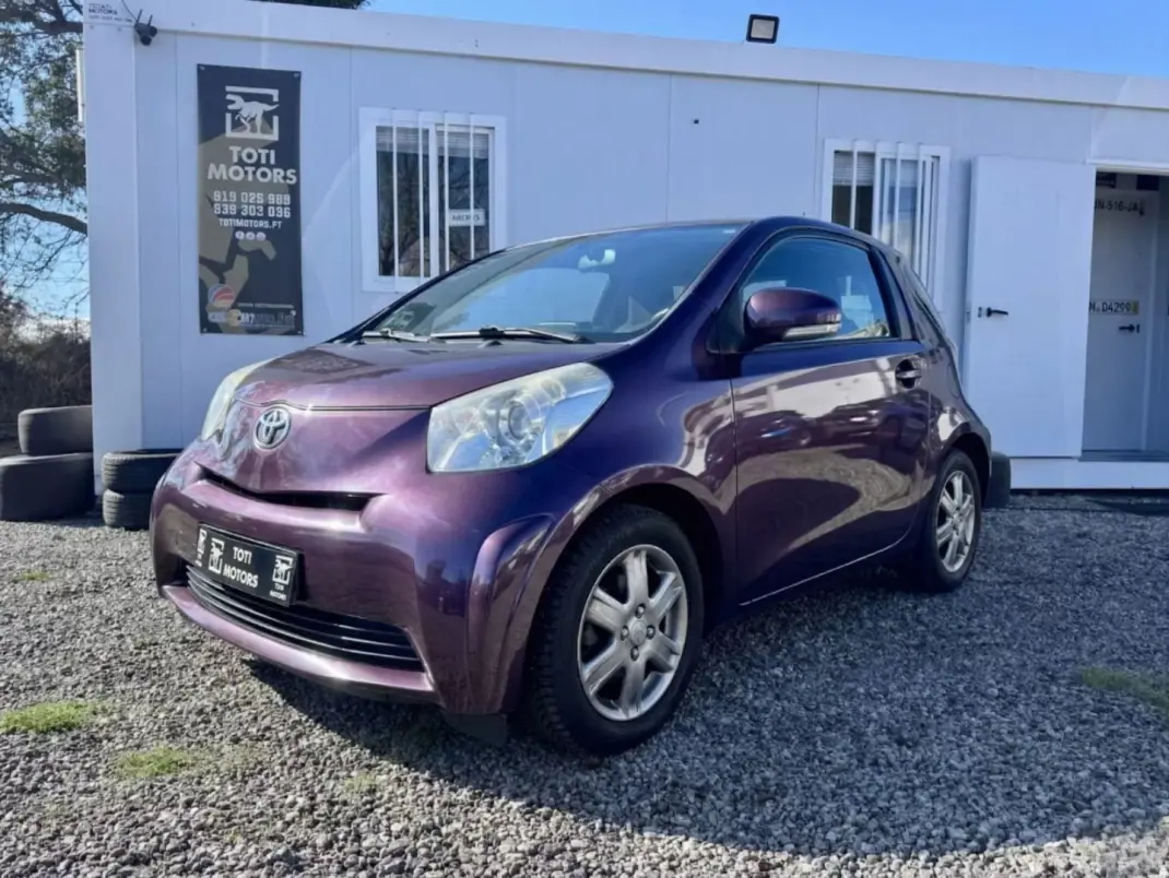 Toyota iQ 2009 - 7990 EUR, 180000 km - AUTO.MOTO.pt - 180000km - foto 1 de 17