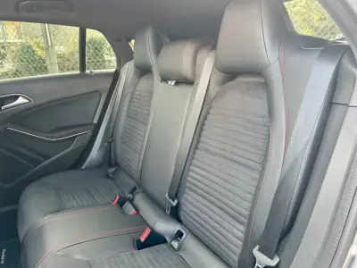 Mercedes-Benz CLA 200 2016 - 20999 EUR, 180000 km - AUTO.MOTO.pt - 180000km - foto 22 de 27