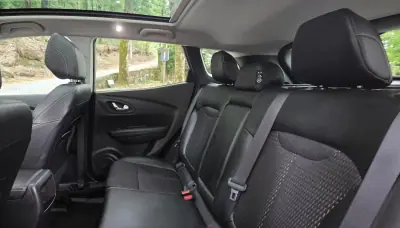 Renault Kadjar 2017 - 13900 EUR, 101000 km - AUTO.MOTO.pt - 101000km - foto 18 de 20