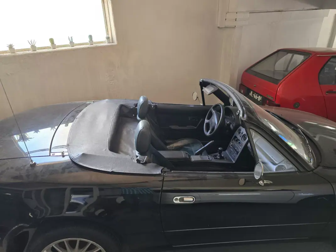 Mazda MX-5 1997 - 12500 EUR, 222000 km - 222000km - foto 9 de 11