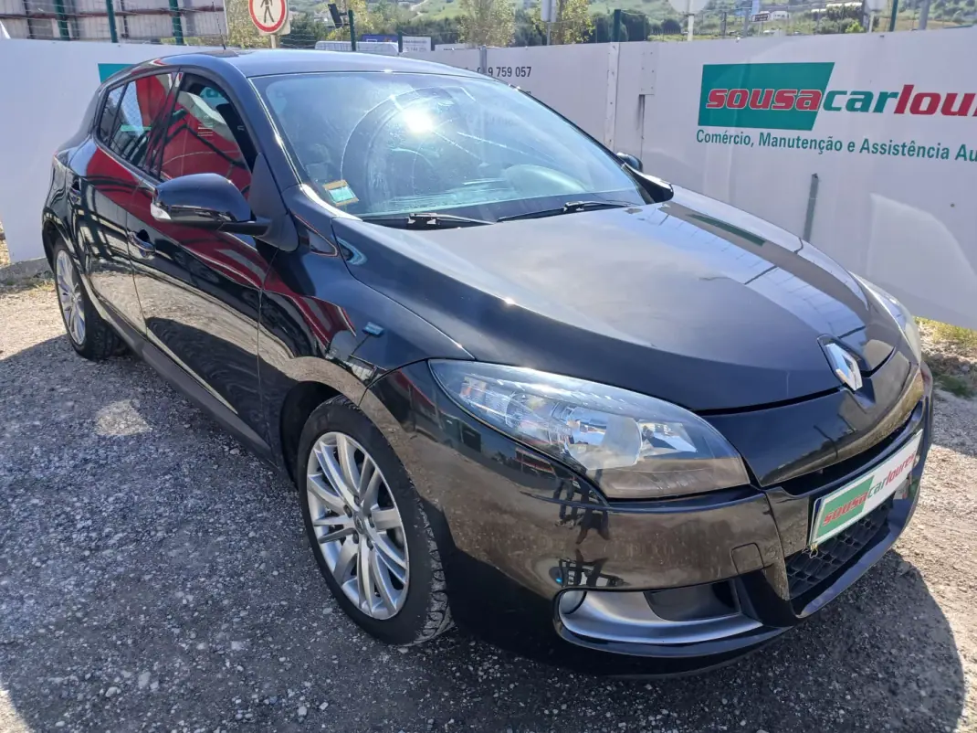 Renault Mégane 2010 - 7800 EUR, 122607 km - AUTO.MOTO.pt - 122607km - foto 7 de 29