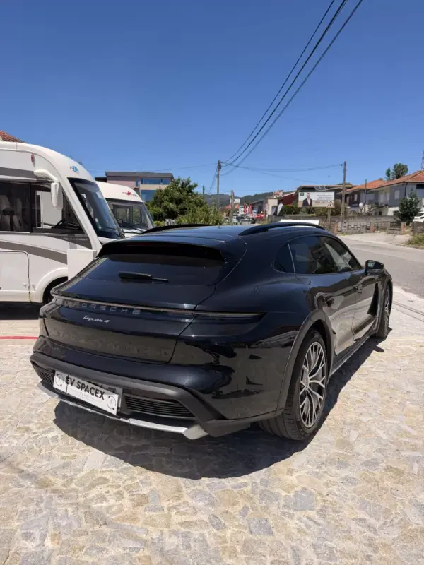 Porsche Taycan Cross Turismo 2022 - 70900 EUR, 58000 km - AUTO.MOTO.pt - 58000km - foto 5 de 5