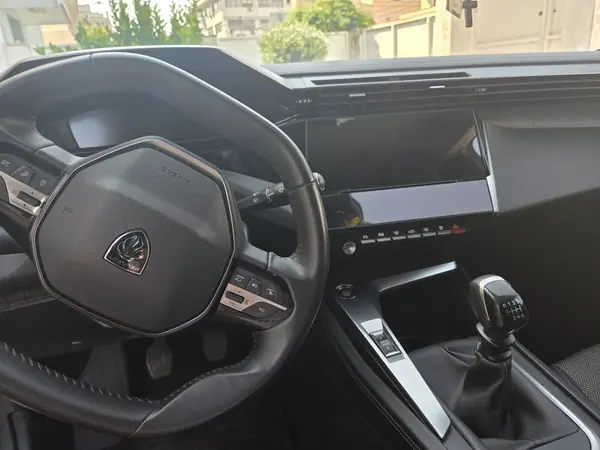 Peugeot 308 SW 2022 - 15500 EUR, 45000 km - AUTO.MOTO.pt - 45000km - foto 8 de 10