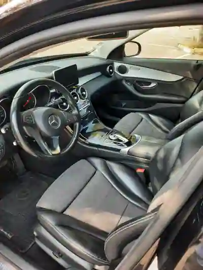 Mercedes-Benz C 220 2015 - 15000 EUR, 250000 km - foto 3 de 9