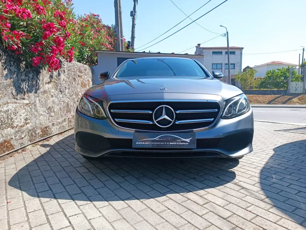 Mercedes-Benz E 300 2019 - 27500 EUR, 150200 km - 150200km - foto 2 de 18