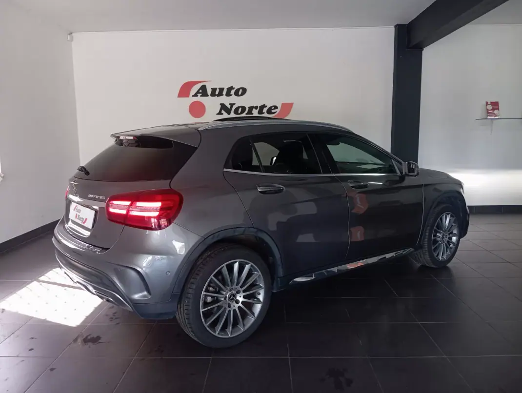 Mercedes-Benz GLA 220 2018 - 27500 EUR, 105000 km - AUTO.MOTO.pt - 105000km - foto 7 de 39