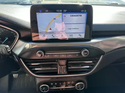 Ford Focus 2018 - 10900 EUR, 100000 km - AUTO.MOTO.pt - 100000km - foto 26 de 35