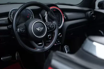 MINI Cooper 2021 - 25999 EUR, 94000 km - AUTO.MOTO.pt - 94000km - foto 19 de 38