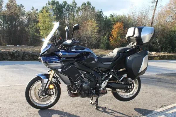Yamaha Tracer 9 2025 - 18990 EUR, 6400 km - AUTO.MOTO.pt - 6400km - foto 18 de 29