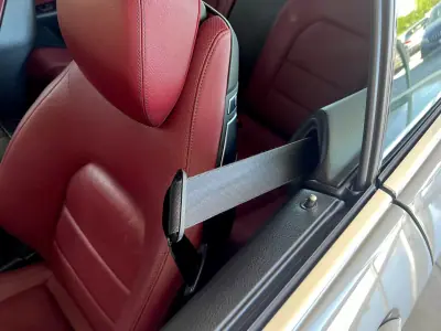 Mercedes-Benz E 220 2015 - 24999 EUR, 161900 km - AUTO.MOTO.pt - 161900km - foto 127 de 135