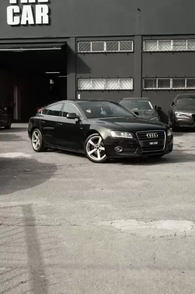 Audi A5 Sportback 2009 - 11900 EUR, 270425 km - AUTO.MOTO.pt - 270425km - foto 4 de 25
