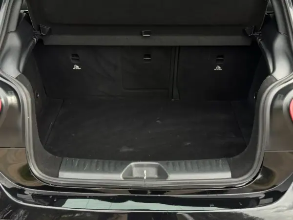 Mercedes-Benz A 180 2015 - 14950 EUR, 180700 km - AUTO.MOTO.pt - 180700km - foto 23 de 37
