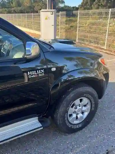 Toyota Hilux 2007 - 23000 EUR, 232000 km - 232000km - foto 4 de 6