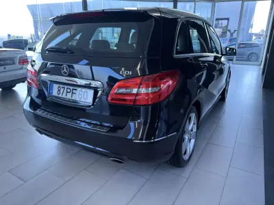 Mercedes-Benz B 180 2014 - 11750 EUR, 245898 km - AUTO.MOTO.pt - 245898km - foto 23 de 25