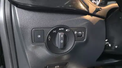 Mercedes-Benz B 180 2017 - 15990 EUR, 120000 km - AUTO.MOTO.pt - 120000km - foto 7 de 27